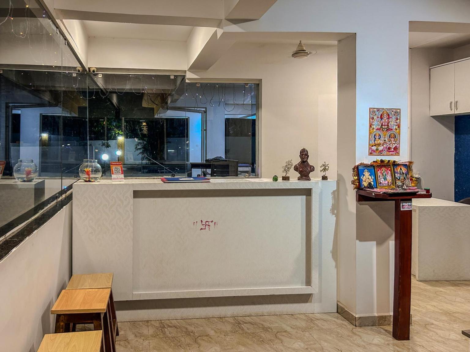 La Costa Residency Hotel Анджуна Екстериор снимка