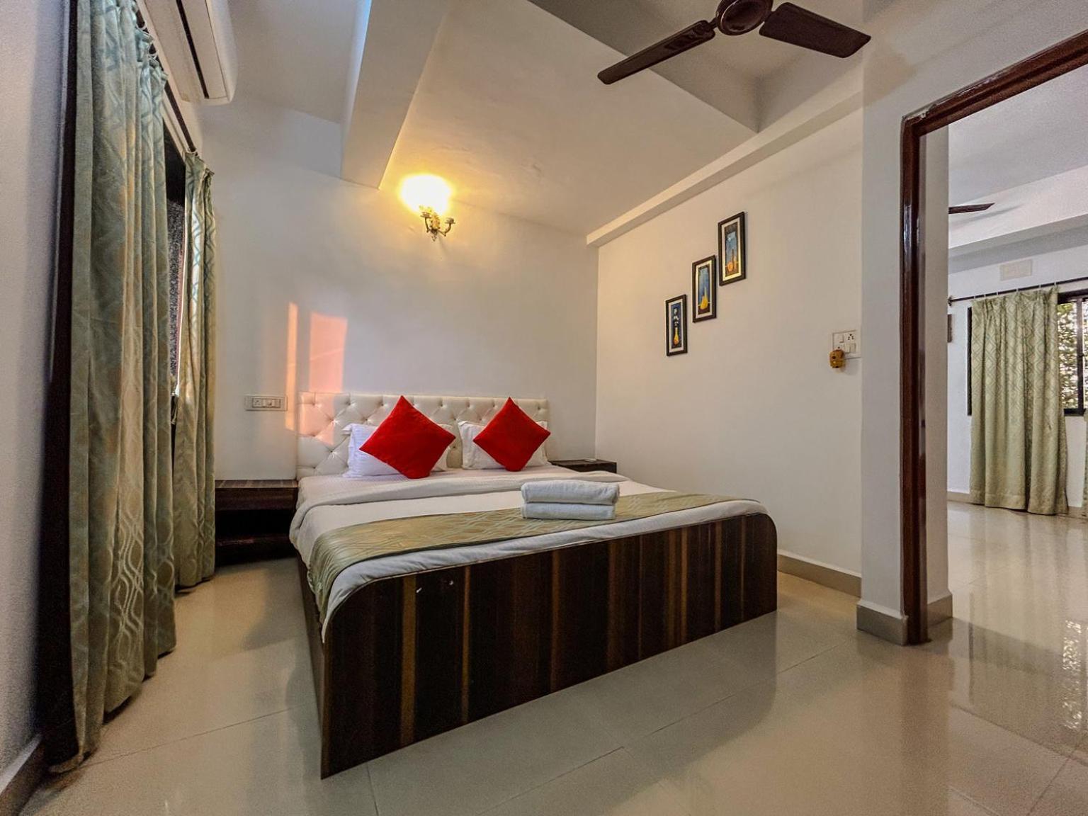 La Costa Residency Hotel Анджуна Екстериор снимка