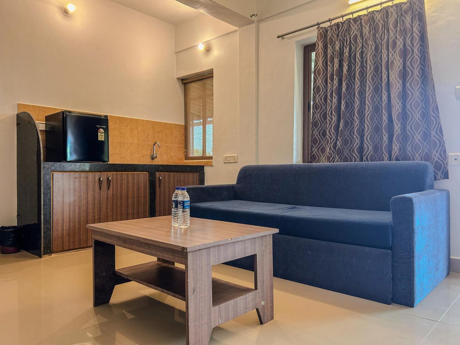 La Costa Residency Hotel Анджуна Екстериор снимка