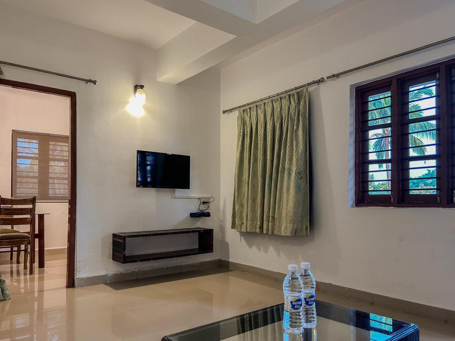 La Costa Residency Hotel Анджуна Екстериор снимка